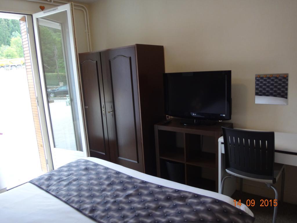 Hotel Bon Accueil Oyonnax Phòng bức ảnh