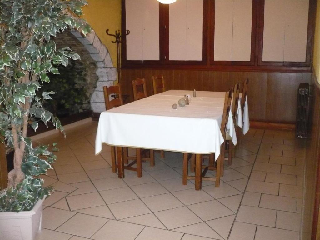 Hotel Bon Accueil Oyonnax Ngoại thất bức ảnh