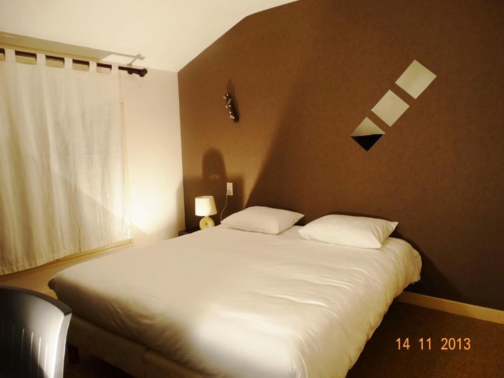 Hotel Bon Accueil Oyonnax Ngoại thất bức ảnh